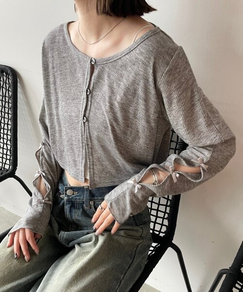 mline（エムライン）の「[mline]袖リボンカーディガン（Tシャツ/カットソー・レディース・グレー/オフホワイト/ブラック/レッド/ピンク・FREE）」の4枚目の写真