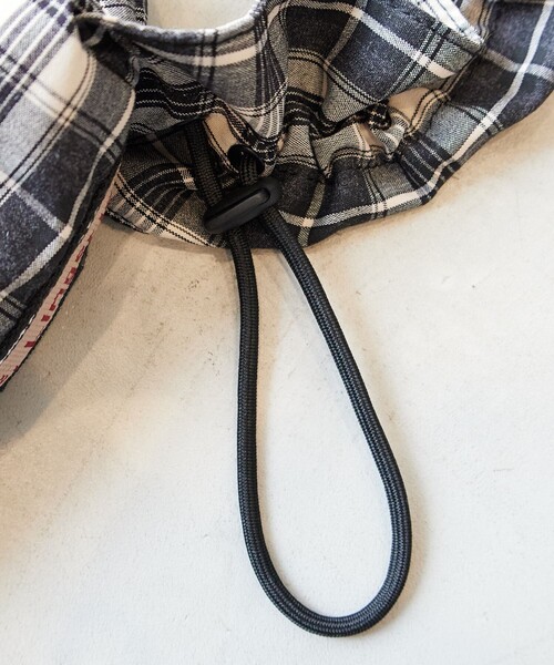 FREAK'S STORE（フリークスストア）の「THEATRE PRODUCTS × FREAK'S STORE/シアタープロダクツ 別注 2WAY チェックギャザーショルダーバッグ（ショルダーバッグ・レディース・ネイビー/ブラック/ワインレッド・ONE SIZE）」の17枚目の写真