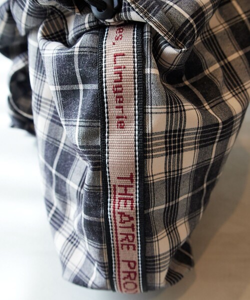 FREAK'S STORE（フリークスストア）の「THEATRE PRODUCTS × FREAK'S STORE/シアタープロダクツ 別注 2WAY チェックギャザーショルダーバッグ（ショルダーバッグ・レディース・ネイビー/ブラック/ワインレッド・ONE SIZE）」の20枚目の写真