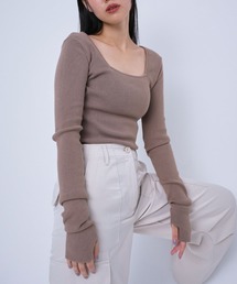 YOOU（ユー）の「スクエアネックニット／フィットシルエット × コンパクトデザイン（ニット/セーター）」