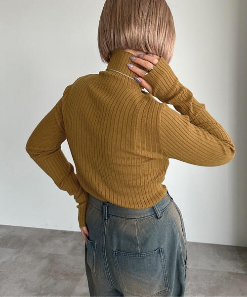 apres jour mignon(アプレジュールミニョン)の「タートルネックフィンガーホールニット【ZOZOTOWN限定アイテム】(ニット/セーター・レディース・アイボリー/ブラック/ブルー/グリーン系その他/ブルー系その他/オレンジ/マスタード/レッド・X-LARGE/フリー)」の21枚目の写真