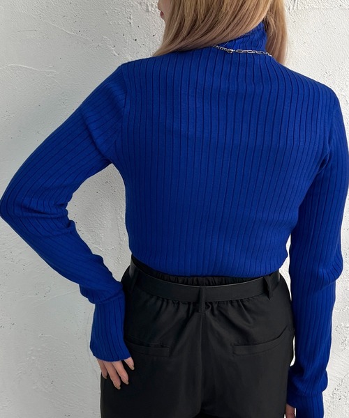 apres jour mignon(アプレジュールミニョン)の「タートルネックフィンガーホールニット【ZOZOTOWN限定アイテム】(ニット/セーター・レディース・アイボリー/ブラック/ブルー/グリーン系その他/ブルー系その他/オレンジ/マスタード/レッド・X-LARGE/フリー)」の11枚目の写真