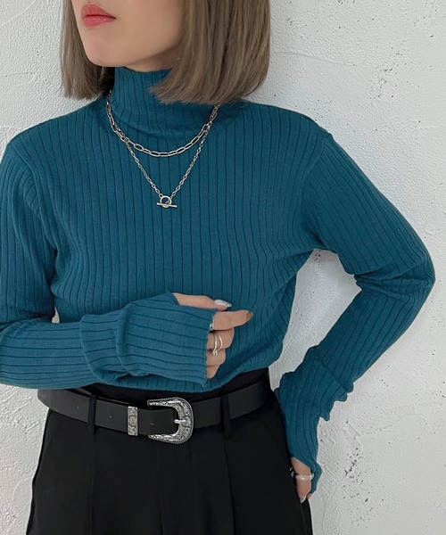 apres jour mignon(アプレジュールミニョン)の「タートルネックフィンガーホールニット【ZOZOTOWN限定アイテム】(ニット/セーター・レディース・アイボリー/ブラック/ブルー/グリーン系その他/ブルー系その他/オレンジ/マスタード/レッド・X-LARGE/フリー)」の16枚目の写真