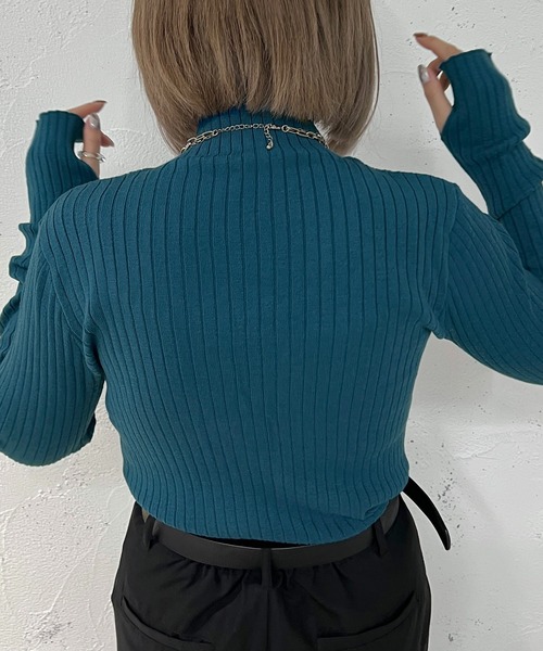 apres jour mignon(アプレジュールミニョン)の「タートルネックフィンガーホールニット【ZOZOTOWN限定アイテム】(ニット/セーター・レディース・アイボリー/ブラック/ブルー/グリーン系その他/ブルー系その他/オレンジ/マスタード/レッド・X-LARGE/フリー)」の17枚目の写真