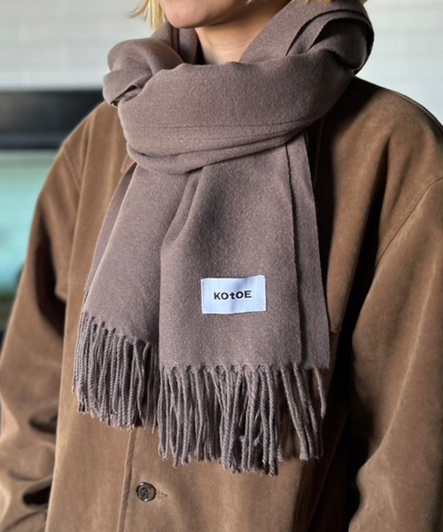 Kotoe(コトエ)の「【UNISEX】 16色展開 ソフトタッチ カラーマフラー 無地(マフラー・レディース・ピンク/ブラック/ワイン/カーキ/ブルー/ダークグリーン/グレー/グリーン/レッド/ブラウン/ホワイト/オレンジ/イエロー/モカ/ベージュ/ネイビー・FREE)」の6枚目の写真