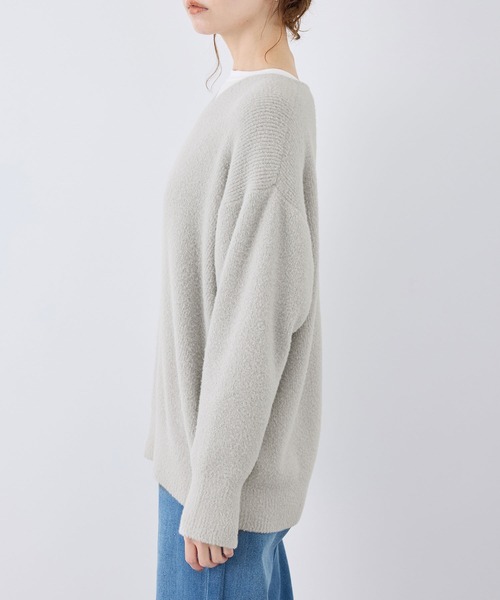 ROPE' PICNIC（ロペピクニック）の「【WEB限定カラー:ライトグレー】洗濯機OK/ふわふわVネックニットプルオーバー（ニット/セーター・レディース・ブラック/サックスブルー/チャコールグレー/ライトグレー/レッド/ピンク/キナリ・38）」の19枚目の写真