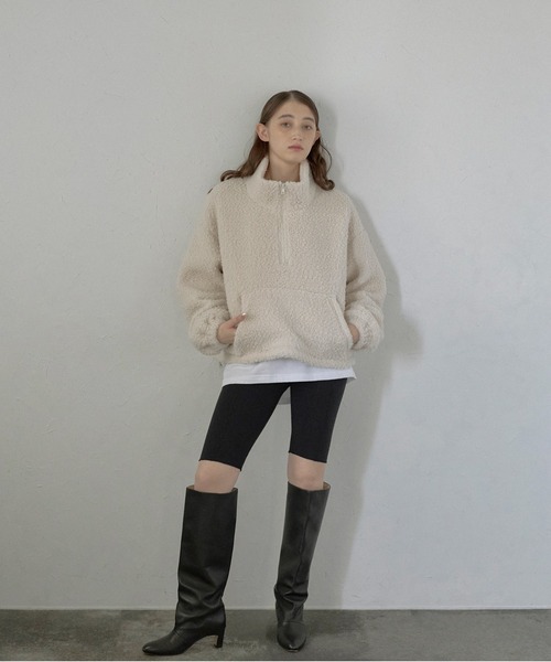 MINERTE（ミネルテ）の「【MINERTE】glitter boa half zip pullover / ラメリングボアハーフジッププルオーバー（ブルゾン・レディース・アイボリー/ブラック/ライトベージュ・FREE）」の9枚目の写真