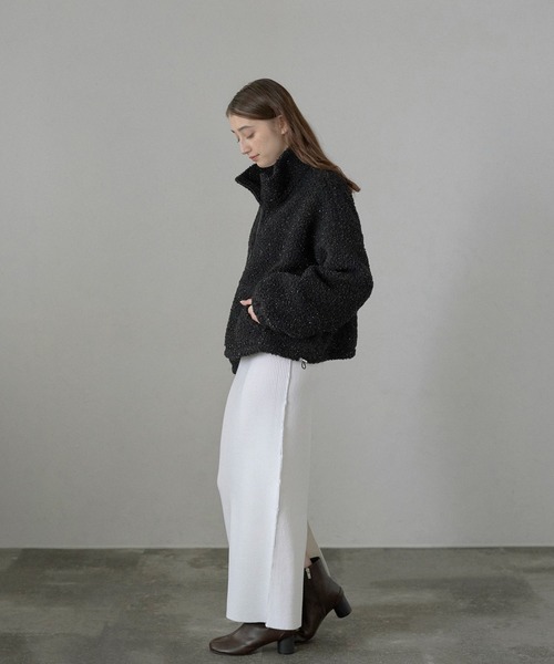 MINERTE（ミネルテ）の「【MINERTE】glitter boa half zip pullover / ラメリングボアハーフジッププルオーバー（ブルゾン・レディース・アイボリー/ブラック/ライトベージュ・FREE）」の16枚目の写真