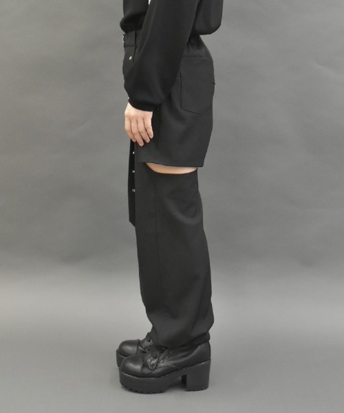 axes femme POETIQUE（アクシーズファムポエティック）の「ベルトデザインセパレートパンツ（その他パンツ・レディース・ブラック/チャコール・MEDIUM）」の4枚目の写真