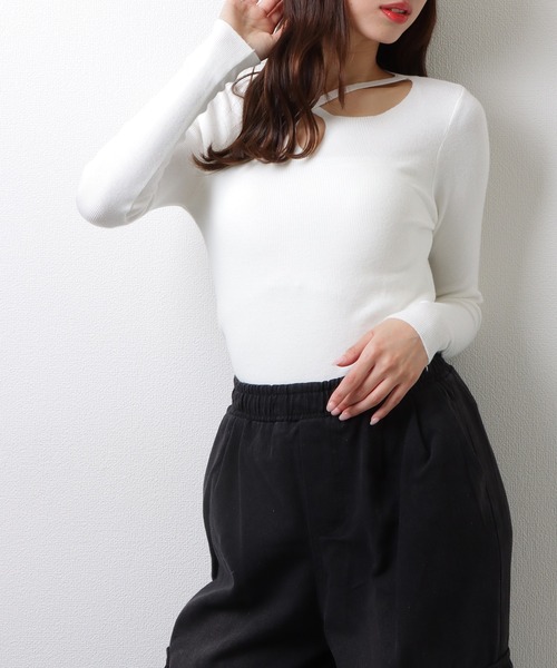 Lace Ladies(レースレディース)の「クロルストラップ ソリッドカラー ラウンドネック ニット トップス(ニット/セーター・レディース・ブラック/ベージュ/ホワイト・FREE)」の12枚目の写真