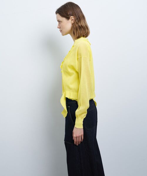 LANVIN en Bleu（ランバンオンブルー）の「Vネックフリルトリムカーディガン（ニット/セーター・レディース・オフホワイト/オレンジ/イエロー/チャコールグレー・38）」の9枚目の写真