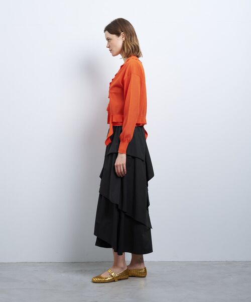 LANVIN en Bleu（ランバンオンブルー）の「Vネックフリルトリムカーディガン（ニット/セーター・レディース・オフホワイト/オレンジ/イエロー/チャコールグレー・38）」の12枚目の写真