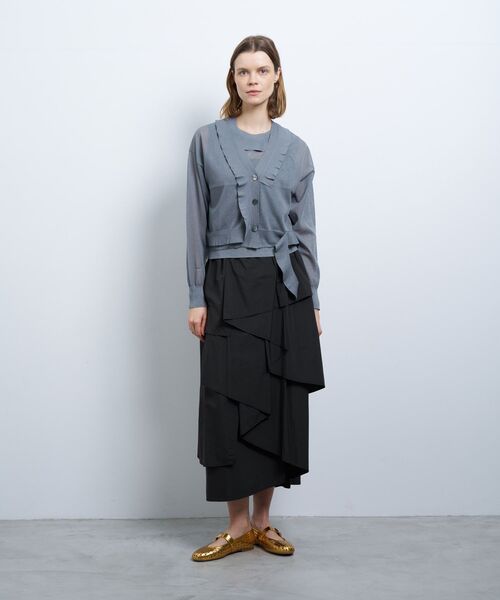 LANVIN en Bleu（ランバンオンブルー）の「Vネックフリルトリムカーディガン（ニット/セーター・レディース・オフホワイト/オレンジ/イエロー/チャコールグレー・38）」の17枚目の写真