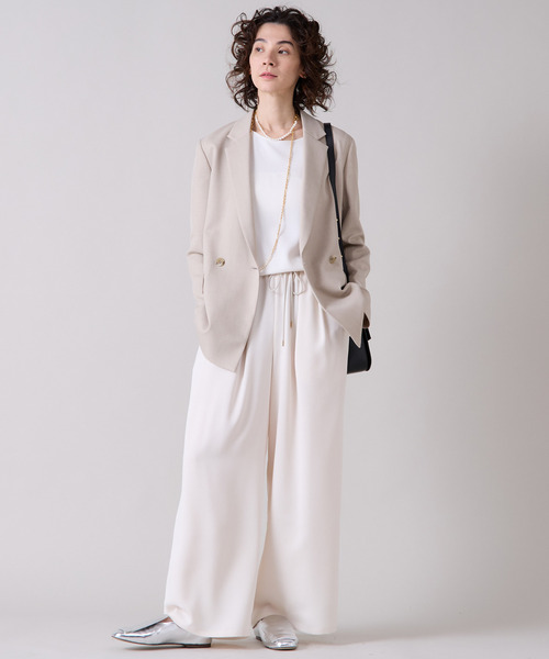 Liesse(リエス)の「テーラードジャケット(その他アウター・レディース・ブラック/グレイッシュベージュ・FREE)」の11枚目の写真