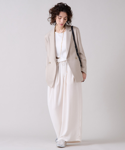 Liesse(リエス)の「テーラードジャケット(その他アウター・レディース・ブラック/グレイッシュベージュ・FREE)」の13枚目の写真