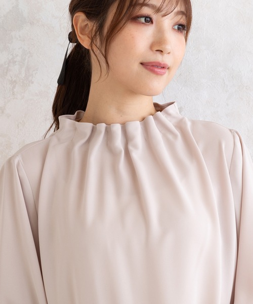 Rose Tiara（ローズティアラ）の「タックブラウス（シャツ/ブラウス・レディース・ピンク/ブラック/オフホワイト・42/38/46）」の6枚目の写真