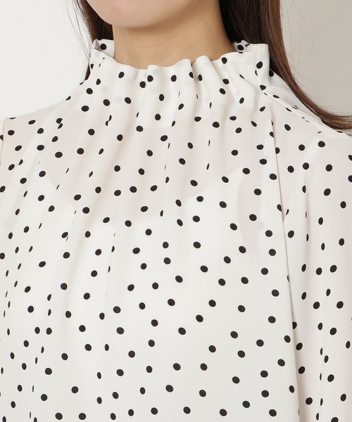 Rose Tiara（ローズティアラ）の「タックブラウス（シャツ/ブラウス・レディース・ピンク/ブラック/オフホワイト・42/38/46）」の22枚目の写真