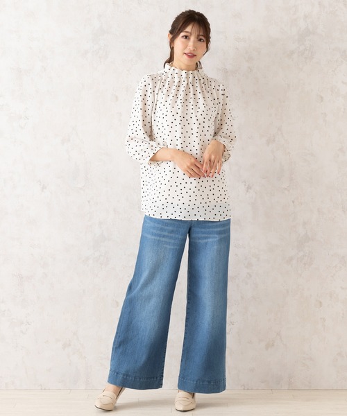 Rose Tiara（ローズティアラ）の「タックブラウス（シャツ/ブラウス・レディース・ピンク/ブラック/オフホワイト・42/38/46）」の12枚目の写真