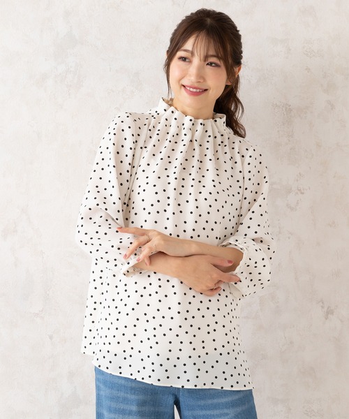 Rose Tiara（ローズティアラ）の「タックブラウス（シャツ/ブラウス・レディース・ピンク/ブラック/オフホワイト・42/38/46）」の9枚目の写真