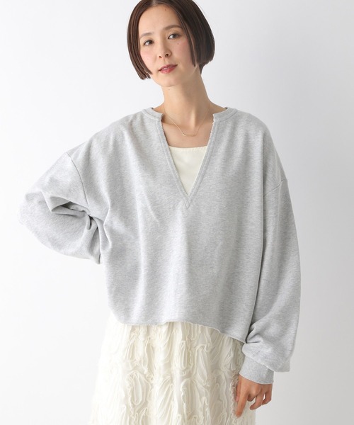 LEPSIM（レプシィム）の「深Vネックプルオーバー　289456（Tシャツ/カットソー・レディース・ライトグレー/オフホワイト/チャコールグレー・FREE）」の3枚目の写真