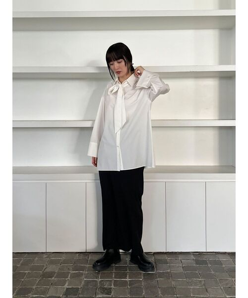 LAGUNAMOON（ラグナムーン）の「【柳橋唯コラボ】ワイドスリーブタイネックシャツ（シャツ/ブラウス・レディース・インディゴブルー/ホワイト・FREE）」の14枚目の写真