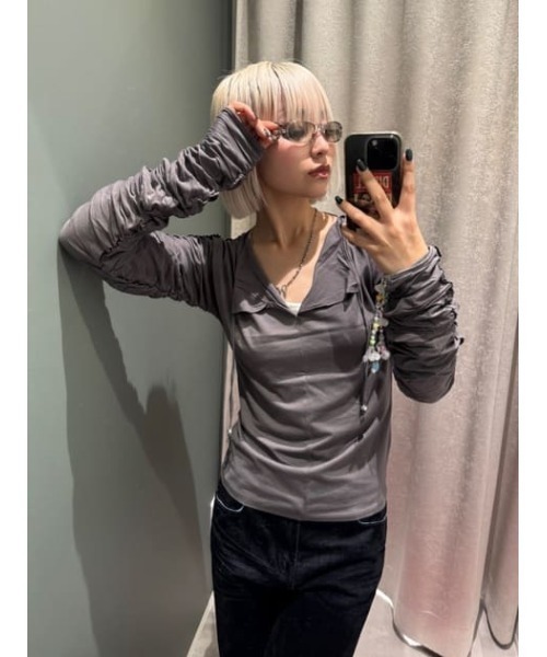 LAGUA GEM（ラグアジェム）の「SLEEVE GATHER CUT トップス（Tシャツ/カットソー・レディース・カーキ/ブラック/グレー・FREE）」の14枚目の写真