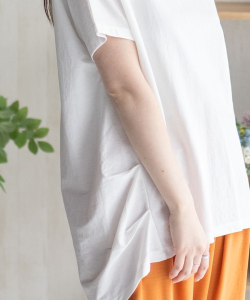 NAVY(ネイビー)の「nAvy SARARI 裾タックチュニック(Tシャツ/カットソー・レディース・ホワイト/ラベンダー/エメラルド/チャコールグレー・M/L)」の8枚目の写真