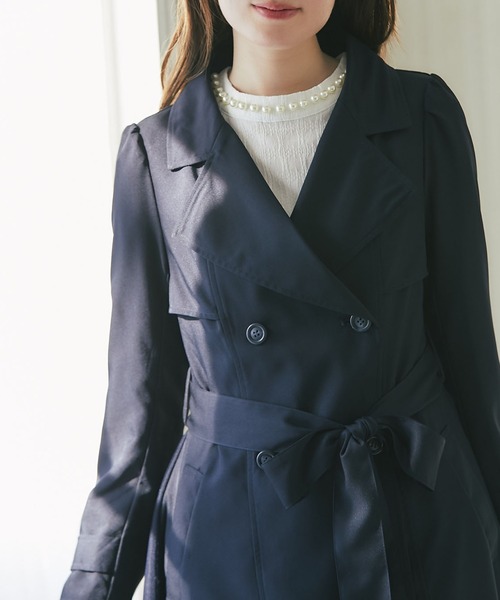 tocco closet（トッコ　クローゼット）の「ウエストりぼん付き後ろチュール切り替えトレンチコート（トレンチコート・レディース・ベージュ/ネイビー/ライトベージュ・M）」の3枚目の写真