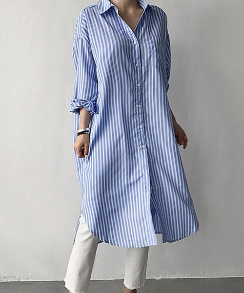 SallyLunn(サリーラン)の「ストライプシャツワンピース(シャツ/ブラウス・レディース・ホワイト/ブルー・LARGE/MEDIUM)」の2枚目の写真