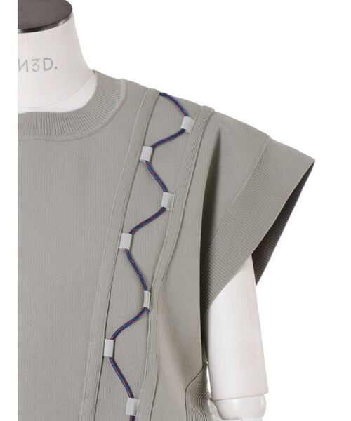 UN3D.（アンスリード）の「WAVE CODE KNIT TOPS【セットアップ着用可能】 / ウェーブコードニットトップス（ニット/セーター・レディース・ベージュ/ブラック/カーキ・38/36）」の16枚目の写真