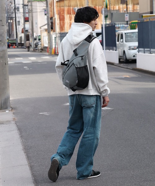 FILA(フィラ)の「【FILA/フィラ】ワンショルダー スリングバッグ/ボディバッグ(ボディバッグ/ウエストポーチ・メンズ・グレー/アイボリー/ブラック・FREE)」の7枚目の写真