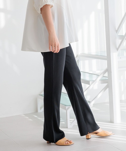 HEREIAM（ヘレイアム）の「【HEREIAM】接触冷感/ハイツイストフレアパンツ（その他パンツ・レディース・ネイビー/レッド/バーガンディー/ブラック・SMALL/MEDIUM）」の2枚目の写真