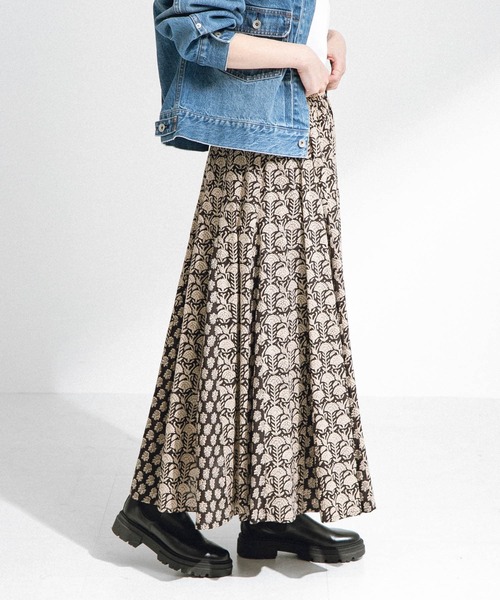 URBAN RESEARCH Sonny Label（アーバンリサーチサニーレーベル）の「コットンプリントマチ切替えフレアスカート（スカート・レディース・ブラック/ピンク・FREE）」の2枚目の写真