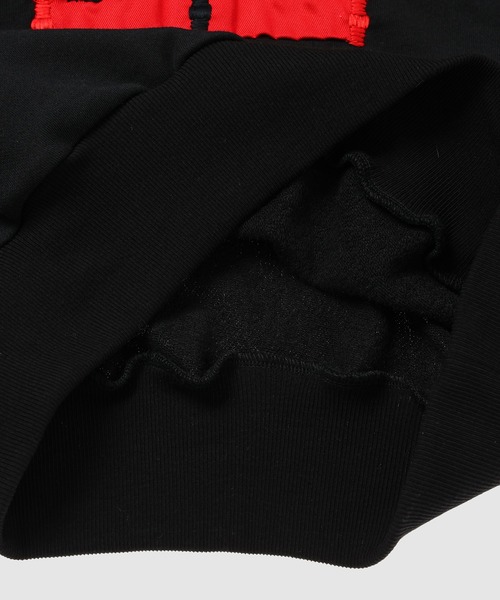 anrealage homme(アンリアレイジオム)の「HOME ALONE EMBROIDERY SWEAT SHIRT(スウェット・メンズ・ホワイト/ブラック/グレー・46/48)」の8枚目の写真