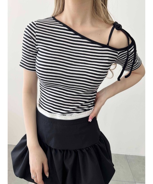 WC(ダブル シー)の「ボーダーワンショルT(Tシャツ/カットソー・レディース・ブラック/レッド・FREE)」の1枚目の写真