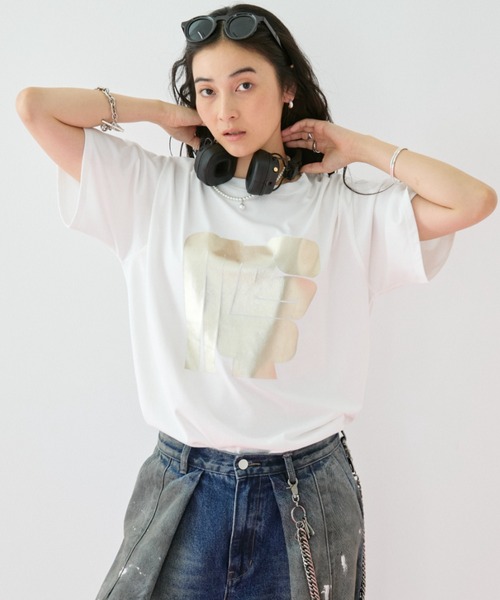 MIRROR STOKE（ミラーストーク）の「≪WEB限定≫【新色追加】MS LOGO TSHIRT/ミラーストークロゴティーシャツ（Tシャツ/カットソー・レディース・ネイビー/オフホワイト/ホワイト×ブラック/ホワイト×シルバー/ホワイト×レッド/ピンク/ブラウン/イエロー/グレー/ブラック×シルバー/ホワイト×ゴールド・MEDIUM）」の5枚目の写真