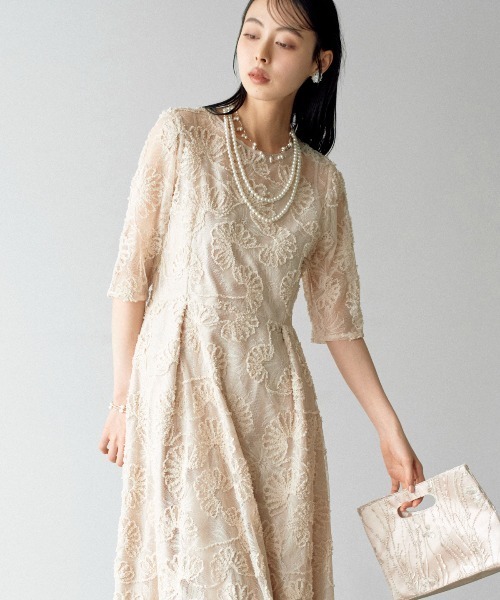 haremode（ハレモード）の「アーチ刺繍レースドレス（ドレス・レディース・グレー/ベージュ/ブラック・M/S）」の2枚目の写真