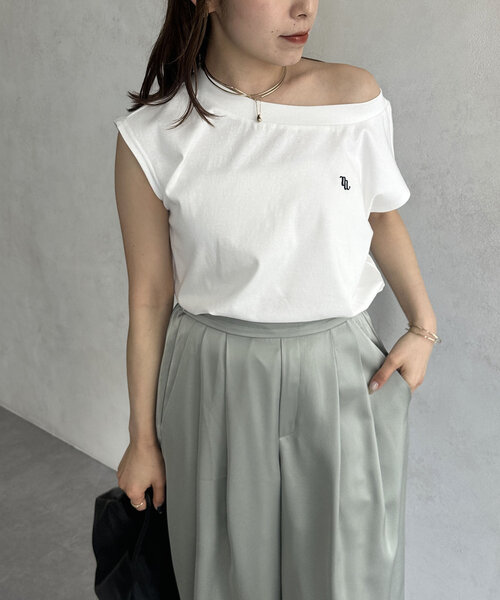 Thevon（ゼボン）の「刺繍ロゴボートネックフレンチT（Tシャツ/カットソー・レディース・チャコールグレー/オフホワイト/ブラウン・FREE）」の12枚目の写真