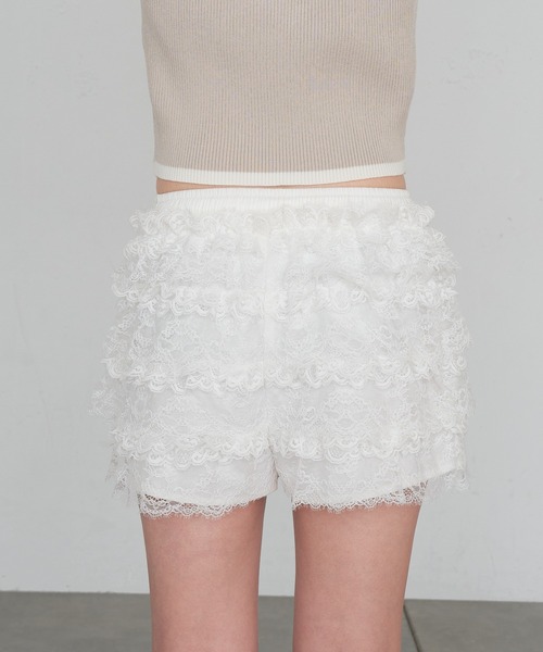 RAY CASSIN（レイカズン）の「ボリュームフリルレースショートパンツ（その他パンツ・レディース・ホワイト/ブラック・FREE）」の18枚目の写真