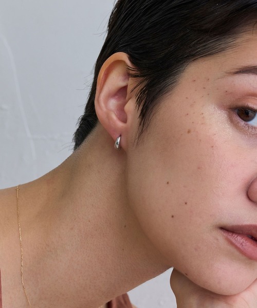 JUPITER（ジュピター）の「【SV】ドロップフープピアス/金属アレルギー対応/ニッケルフリー<動画あり>（ピアス（両耳用）・レディース・ゴールド/シルバー・FREE）」の16枚目の写真