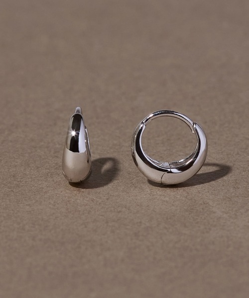 JUPITER（ジュピター）の「【SV】ドロップフープピアス/金属アレルギー対応/ニッケルフリー<動画あり>（ピアス（両耳用）・レディース・ゴールド/シルバー・FREE）」の17枚目の写真