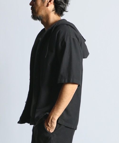 The DUFFER of ST.GEORGE(ザダファーオブセントジョージ)の「UNCUT CORDUROY S/S SHIRT PARKA:セットアップ アンカットコーデュロイ 半袖シャツパーカー(シャツ/ブラウス・メンズ・ライトブルー/ブラック・LARGE/MEDIUM/X-LARGE)」の7枚目の写真