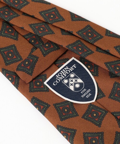 JOHN COMFORT（ジョンコンフォート）の「JOHN COMFORT / シルク 小紋柄 プリント ネクタイ（ネクタイ・メンズ・ダークオレンジ/オリーブ・ONE SIZE）」の5枚目の写真