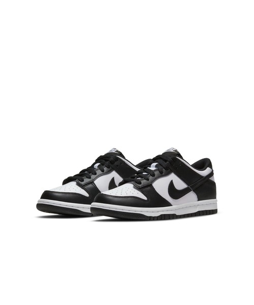 NIKE(ナイキ)の「NIKE ナイキ DUNK LOW (GS) ダンク LOW GS KCW1590 100WHT/BLK(スニーカー・レディース・ホワイト・22.5cm/23.0cm/23.5cm/24.0cm/24.5cm/25.0cm)」の3枚目の写真