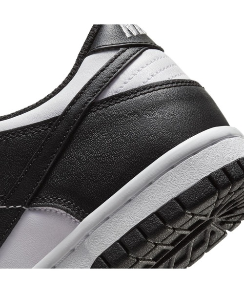 NIKE(ナイキ)の「NIKE ナイキ DUNK LOW (GS) ダンク LOW GS KCW1590 100WHT/BLK(スニーカー・レディース・ホワイト・22.5cm/23.0cm/23.5cm/24.0cm/24.5cm/25.0cm)」の7枚目の写真