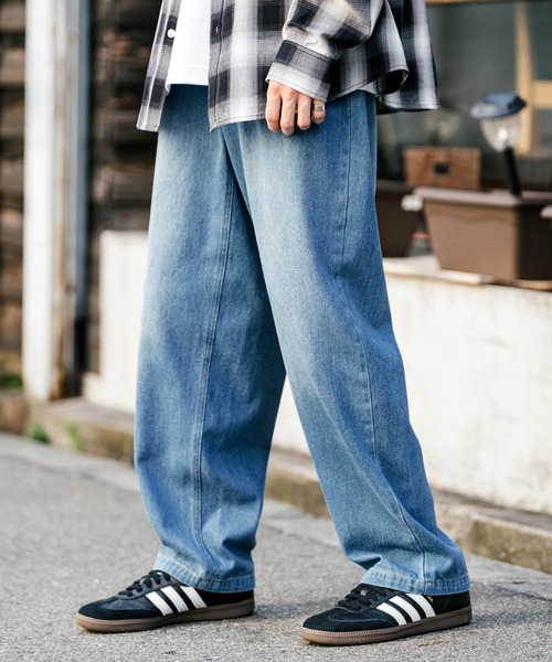 Rocky Monroe(ロッキーモンロー)の「ルーズシルエットワイドデニムパンツ(デニムパンツ・メンズ・ライトブラック/ケミカルウォッシュ/ダークブラック/ワンウォッシュ/ブルー/オフホワイト/ブラック・L/XL/M)」の12枚目の写真