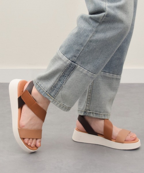 inter-chaussures(インターショシュール)の「【Oh my Sandals】クッションインソール厚底サンダル(E52108)(サンダル・レディース・ブラック/ブラウン系その他/ホワイト/ゴールド系その他・35/36/37/38/39)」の4枚目の写真
