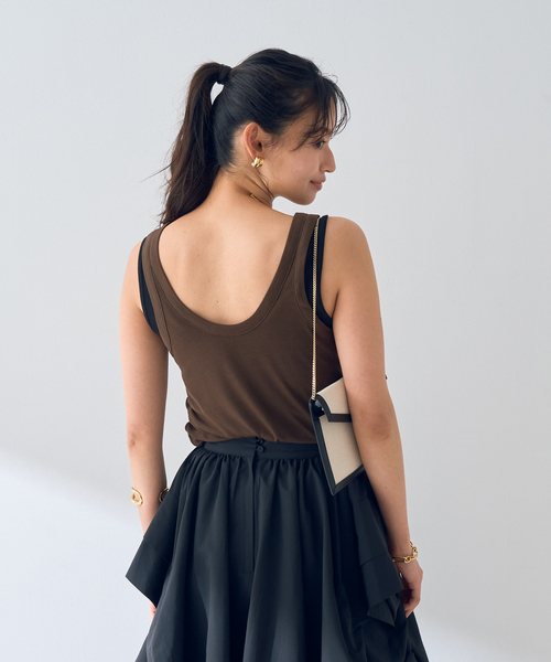 Rouge vif Anna(ルージュヴィフアンナ)の「【2枚セット】レイヤードカットタンクトップ/裾メローデザイン(タンクトップ・レディース・チャコールグレー/ベージュ・フリー)」の3枚目の写真