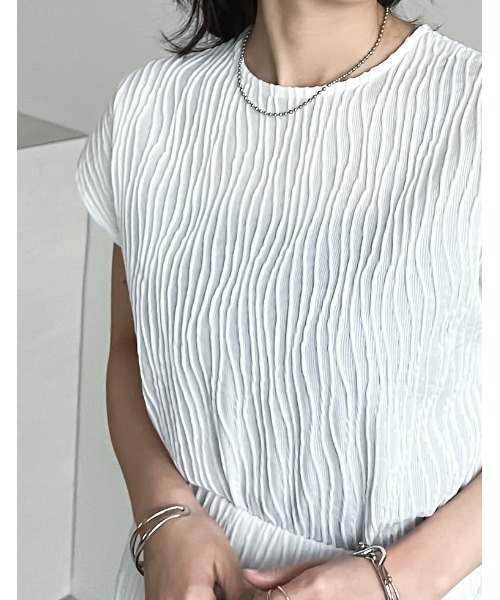 Re:EDIT（リエディ）の「[セットアップ対応]フレンチスリーブウェーブカットジャガードトップス（Tシャツ/カットソー・レディース・ホワイト/ブラック・MEDIUM/LARGE）」の11枚目の写真