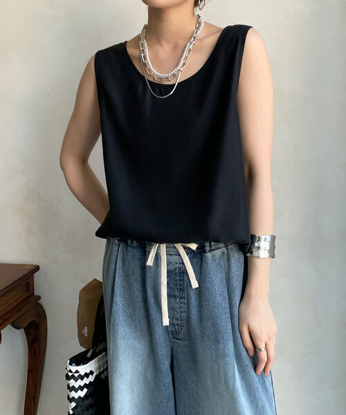 DouDou（ドゥドゥ）の「【ウォッシャブル】キュプラタンクブラウス（タンクトップ・レディース・ブラック/ベージュ・FREE）」の2枚目の写真